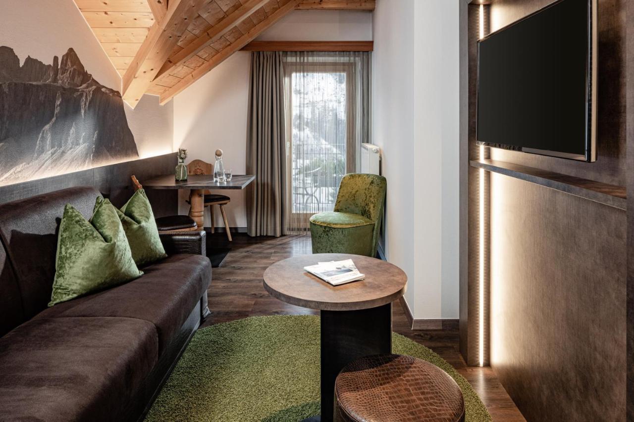 Boutique & Fashion Hotel Maciaconi - Gardenahotels Santa Cristina Val Gardena Exterior photo