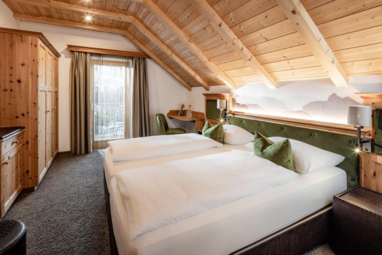 Boutique & Fashion Hotel Maciaconi - Gardenahotels Santa Cristina Val Gardena Exterior photo