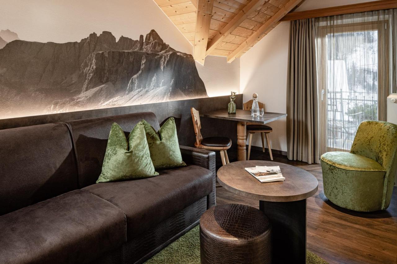 Boutique & Fashion Hotel Maciaconi - Gardenahotels Santa Cristina Val Gardena Exterior photo